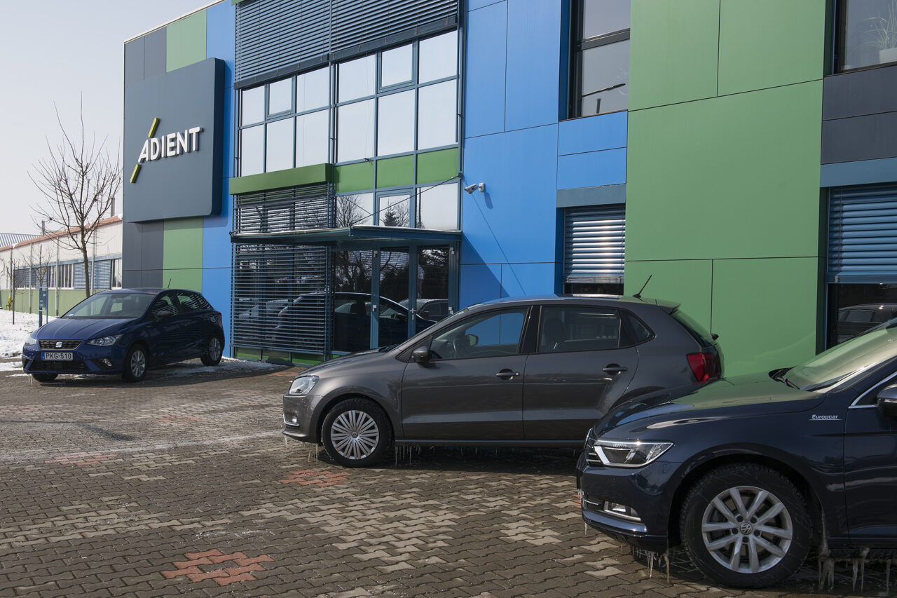 adient_mezolak_3